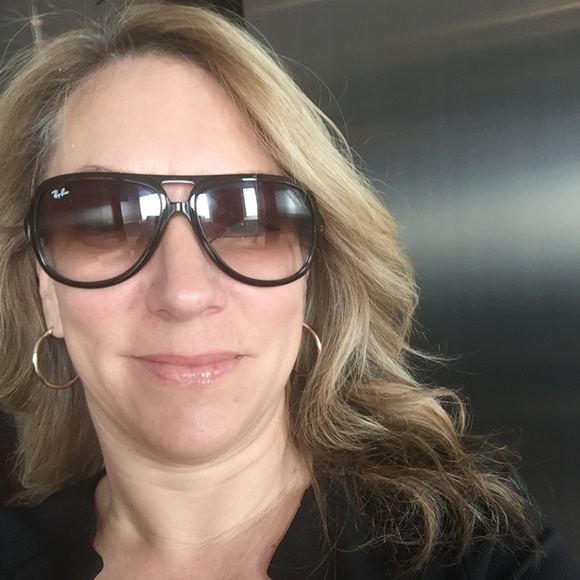 Meet your Posher, Anette - Picture 2 of 2